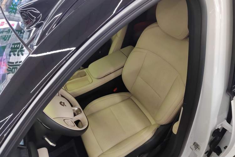 Used Nio ES6 2024 75 kWh
