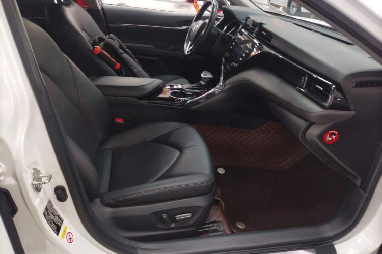 Used Toyota Camry 2018 2.5G Luxury Edition
