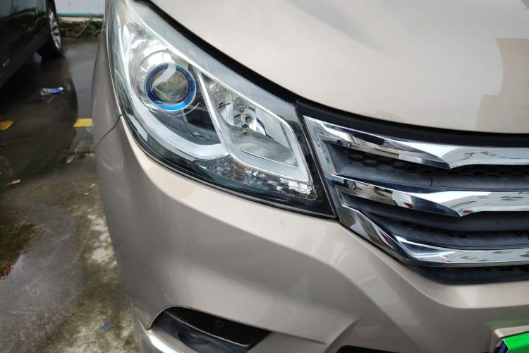 Used SAIC MAXUS G10 2016 2.0T Automatic Elite Edition
