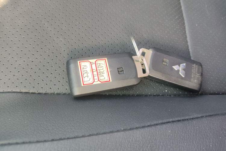 Used Mitsubishi Outlander 2018 2.0L Two-Wheel Drive Glory Edition 5 Seats
