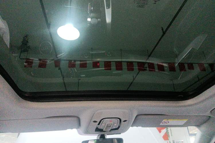 Used Audi A4L 2018 30th Anniversary Edition 40 TFSI Fashion Model
