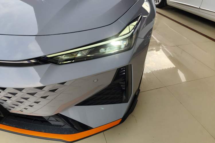 Used Changan UNI-V 2024 1.5T Prestige Sport Edition
