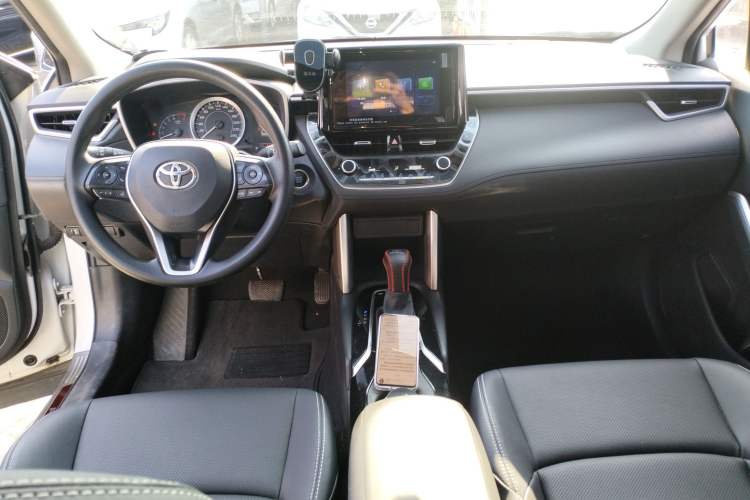 Used Toyota FRONTLANDER 2022 2.0L CVT Luxury Edition
