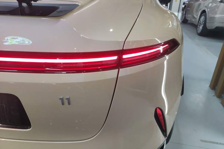 Used  11 2024 630 Rear-Wheel Drive Edition with Three Lasers