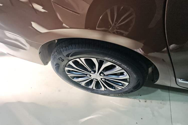 Used Buick GL8 2021 Land Cruiser Executive Class 652T Smart Luxury Model
