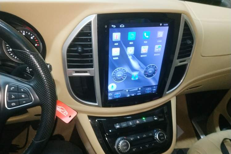 Used Mercedes-Benz Vito 2018 2.0T Business Version China VI Emission Standard
