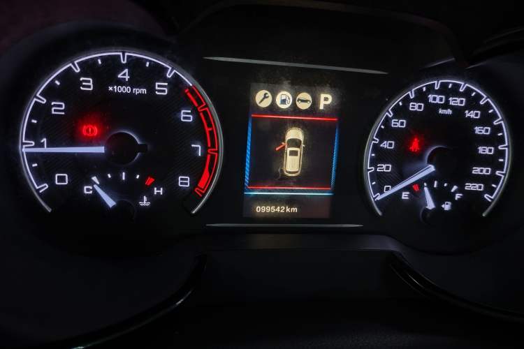 Used Dongfeng Aeolus AX7 2018 Classic 1.6T Automatic Elite Model
