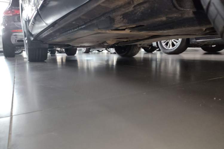 Used Volkswagen Tiguan L 2024 Outstanding Model 330TSI Automatic Two-Wheel Drive R-Line Dragon Glory Edition
