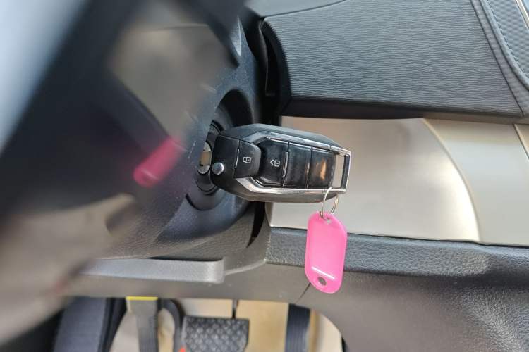 Used SAIC MAXUS G20 2023 Facelifted ES 2.0T Gasoline Automatic Value Edition