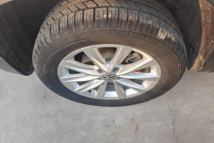 Used Volkswagen Tiguan 2017 300TSI Automatic Two-Wheel Drive Silk Road Comfort Edition
