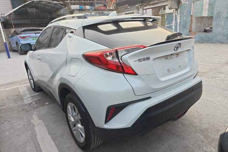 Used Toyota IZOA 2021 2.0L Enjoy Edition

