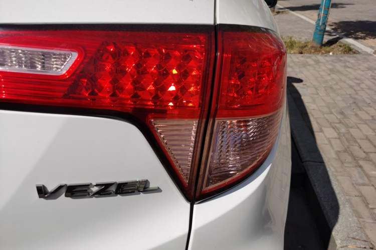 Used Honda Vezel 2017 1.5L CVT 2WD Comfort Model
