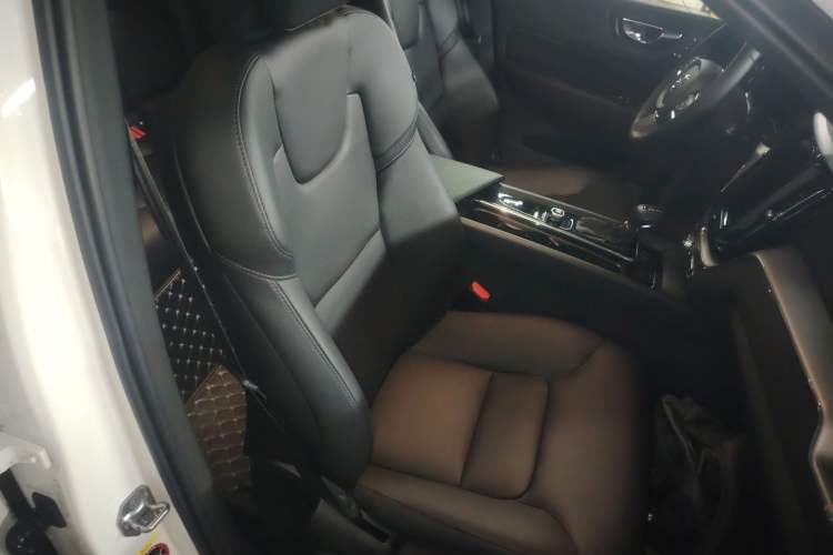 Used Volvo XC60 2021 T5 4x4 Zhiyi Sport Edition