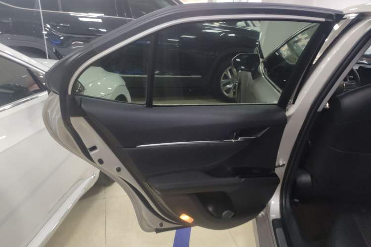 Used Toyota Camry 2021 2.5G Luxury Edition
