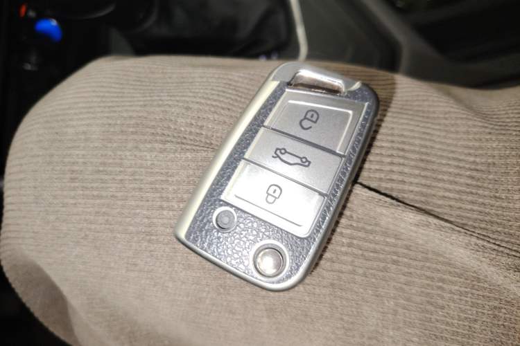 Used Volkswagen Tiguan L 2017 330TSI Automatic Two-Wheel Drive Luxury Edition
