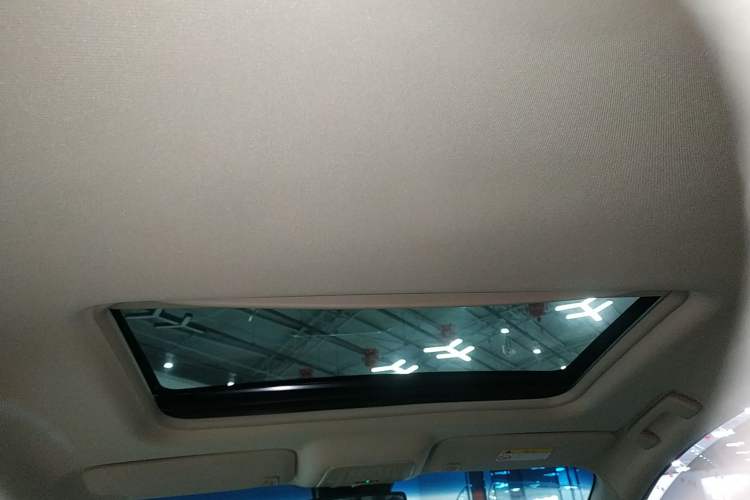 Used Buick GL8 2023 Land Executive Class 652T Luxury Model
