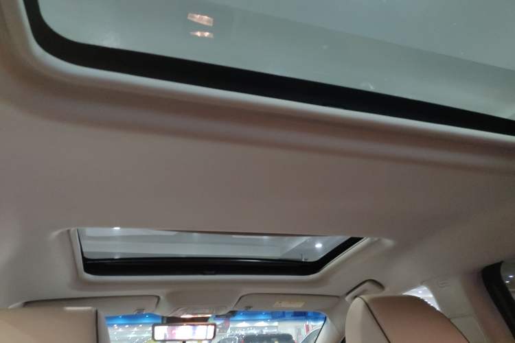 Used Buick GL8 2021 Land Cruiser Executive 652T Premium Model
