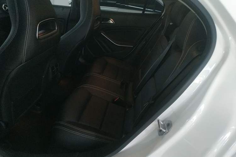 Used Mercedes-Benz GLA 2017 GLA 220 4MATIC Luxury Model
