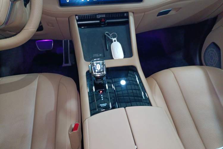 Used Hima AITO M7 2024 1.5T Intelligent Driving 4WD Max Edition 5 Seats
