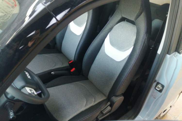 Used Chery QQ Ice Cream 2022 120km Conical Shape Lithium Iron Phosphate