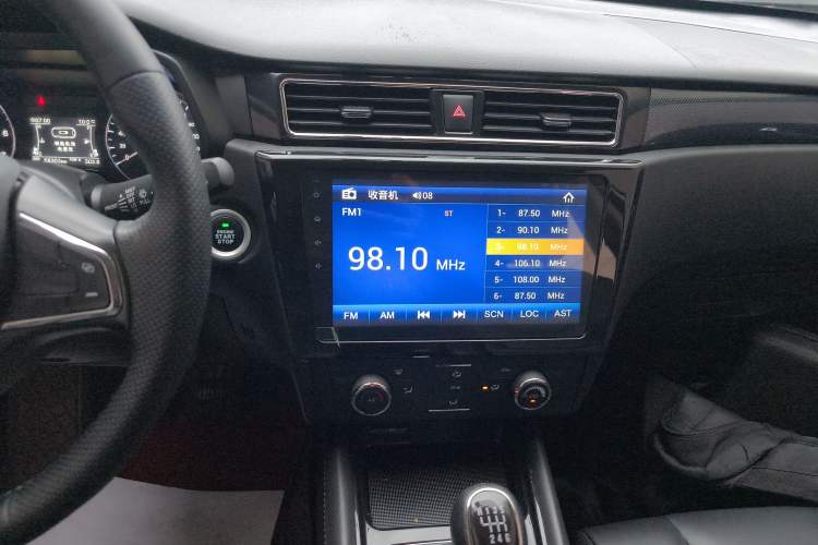 Used Dongfeng Fengon 580 2016 1.5T Manual Luxury Version