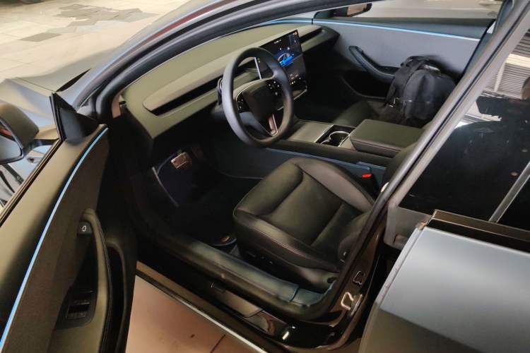 Used Tesla Model 3 2023 Rear-Wheel-Drive Version
