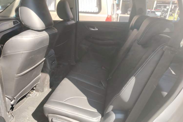 Used Baojun 730 2019 1.5T CVT Fashion Model 7 Seats China VI Emission Standard