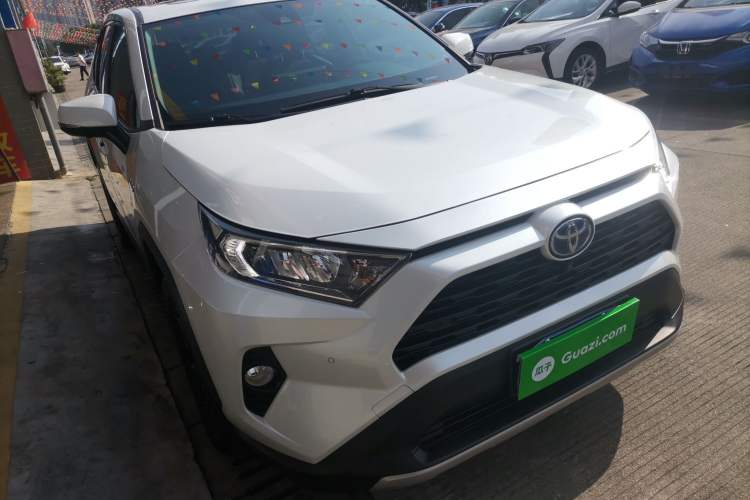 Used Toyota RAV4 2022 Dual-Engine 2.5L E-CVT Four-Wheel Drive Elite Plus Edition
