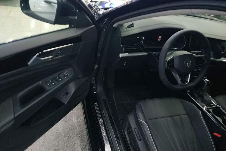 Used Volkswagen Passat 2024 330TSI Starry Elite Edition
