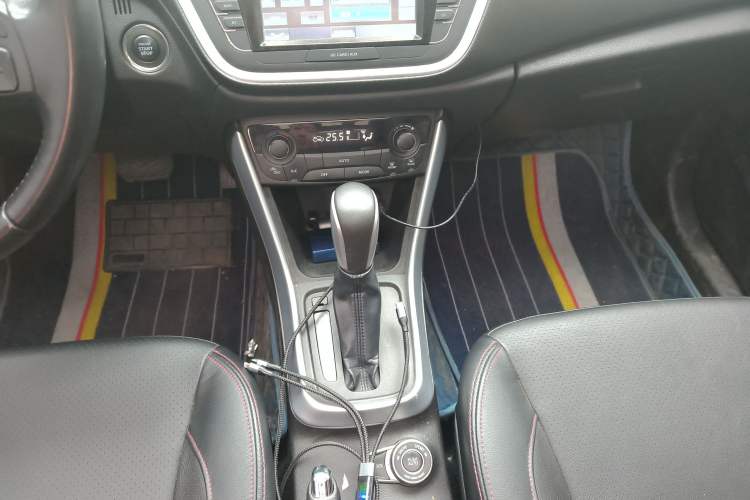 Used Suzuki S-Cross 2014 1.6L CVT Four-Wheel Drive Luxury Version