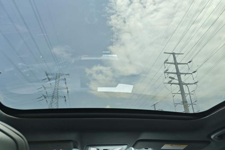 Used Changan UNI-V 2022 1.5T Prestige Version
