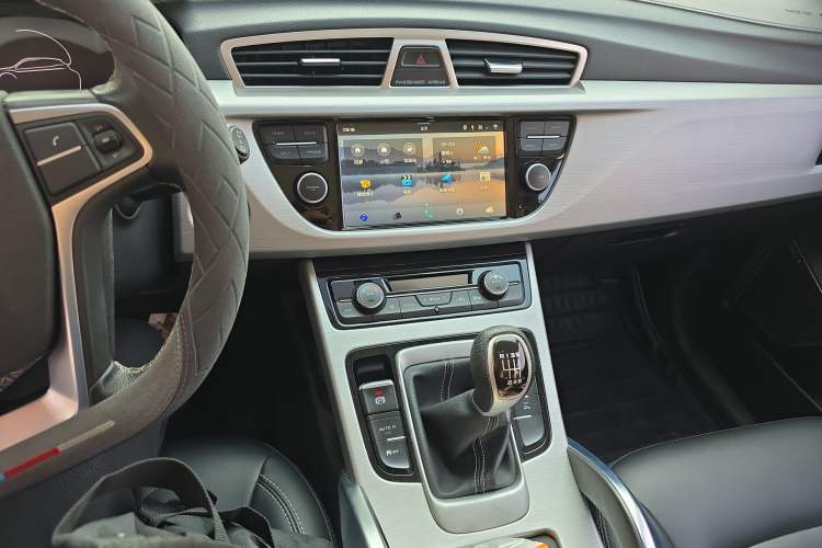 Used Geely Auto Emgrand X7 Sport 2016 2.0L Manual Smart Connect Version