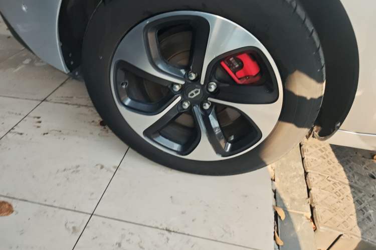 Used Hima AITO M5 2022 Extended-Range Four-Wheel Drive Performance Version
