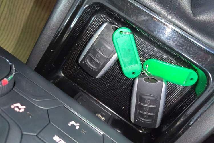 Used Dongfeng Fengon 580 2016 1.5T Manual Luxury Version