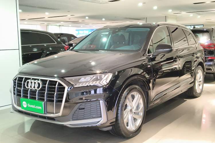 Used Audi Q7 2023 45 TFSI quattro S line Sport model