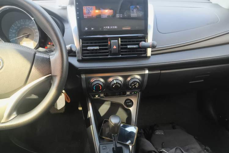 Used Toyota YARiS L 2015 1.5E Automatic Charm Edition
