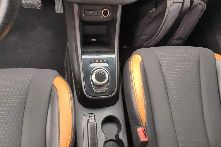 Used Baojun 310 2017 1.5L Automatic Fashion Model
