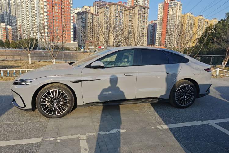 Used BYD Han 2025 DM-i Intelligent Driving Edition 125KM LiDAR Flagship Model
