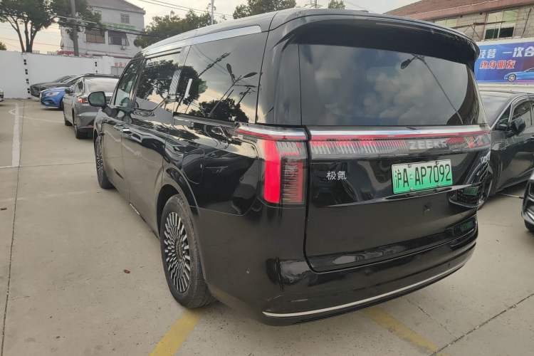 Used Zeekr 009 2022 WE Edition
