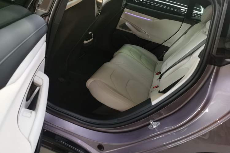 Used  SU7 2024 Four-Wheel Drive Ultra-Long Range Advanced Intelligent Driving Max Edition