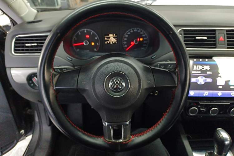 Used Volkswagen Sagitar 2014 1.6L Automatic Comfort Model
