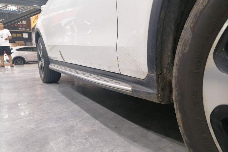 Used Mercedes-Benz GLC 2018 Facelift GLC 260 4MATIC Luxury Edition
