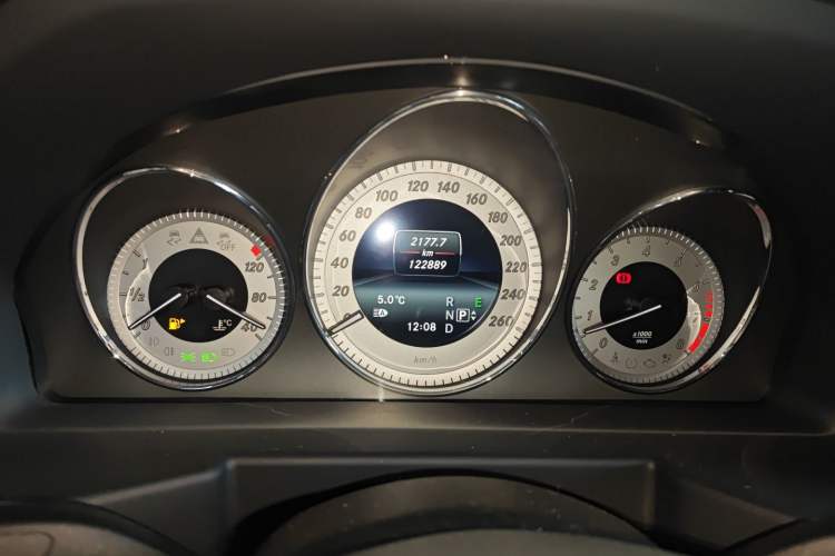 Used Mercedes-Benz GLK-Class 2013 Facelift GLK 300 4MATIC Fashion Edition
