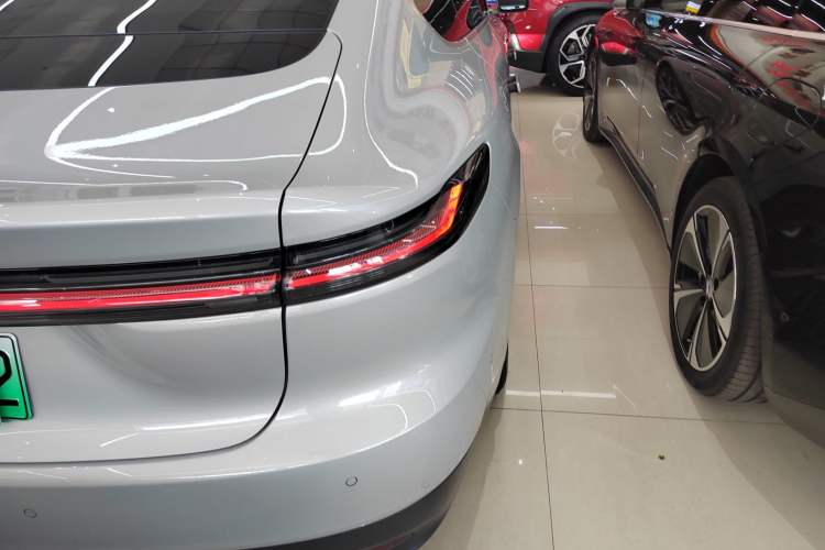 Used Nio ET7 2023 100kWh Signature Edition
