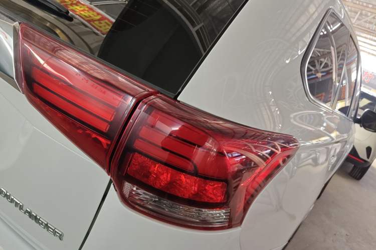 Used Mitsubishi Outlander 2020 2.0L Two-Wheel Drive Enjoyment Version 5 Seats
