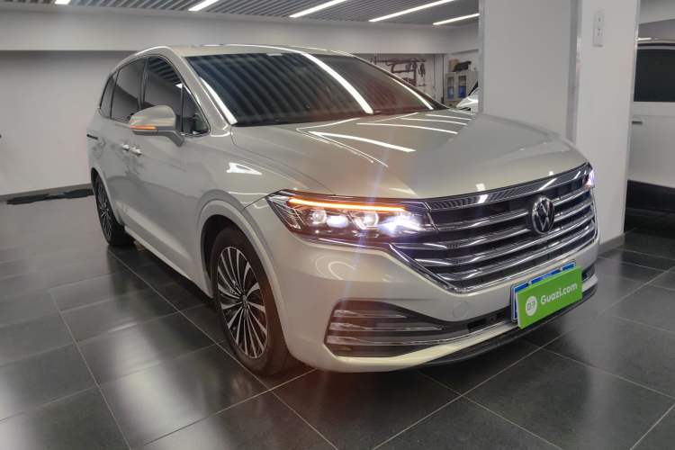 Used Volkswagen Viloran 2020 380TSI Prestige Edition
