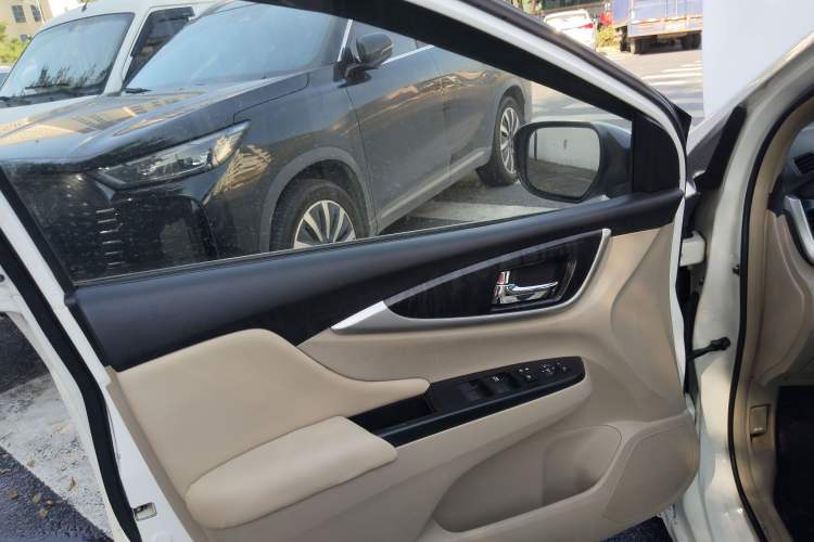 Used Honda Crider 2015 1.8L Automatic Luxury Edition
