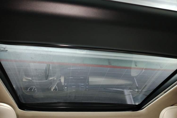 Used Toyota Avalon 2019 2.5L Touring Premium Version China VI Standard
