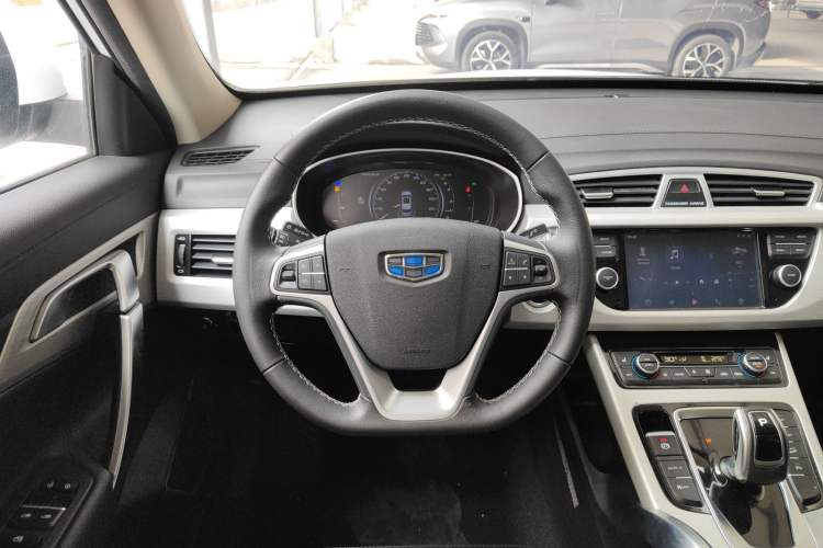 Used Geely Auto Emgrand X7 Sport 2020 1.8TD DCT Two-Wheel Drive Smart Connect 4G-Enabled Version
