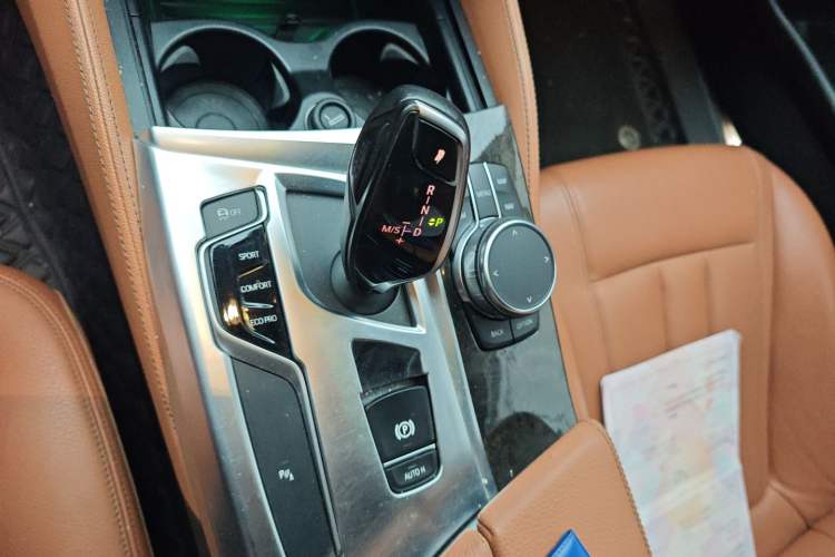 Used BMW 5 Series 2019 530Li Leading Model M Sport Package
